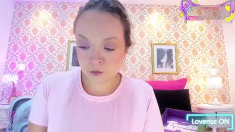 Snapshot of saraavila_ chatting on June 2026 01:48:01 AM SaraAvila online show from June 2026 01:48:01 AM