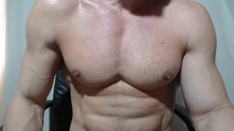 saradorj92 online show from April 2026 05:58:01 PM