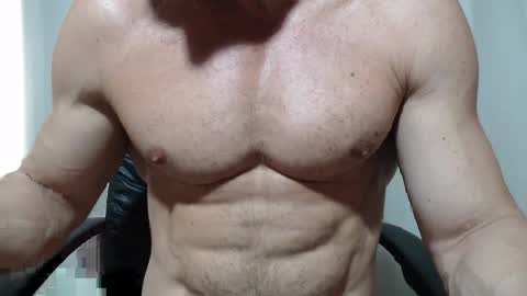 saradorj92 online show from April 2026 04:24:02 PM