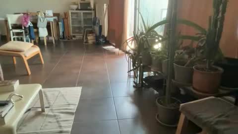 Sara Fossette online show from May 2026 01:06:01 PM