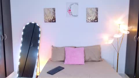 sarah  cinnamon online show from May 2026 08:38:02 PM