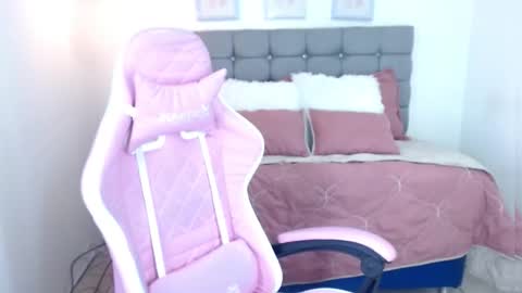 Sarah Moon online show from November 2025 02:49:02 PM