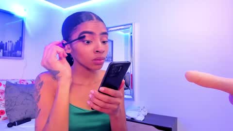 Snapshot of sarah_ashbourne chatting on September 2025 12:05:01 PM sarah_ashbourne online show from September 2025 12:05:01 PM