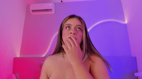 Sarah Bonneth online show from May 2026 02:49:02 AM