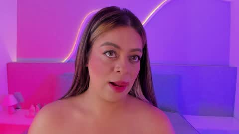 Sarah Bonneth online show from May 2026 11:05:01 AM