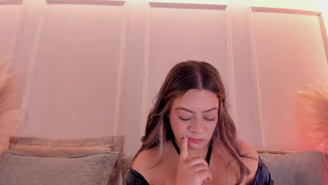 Sarah Bonneth online show from June 2026 01:44:02 PM