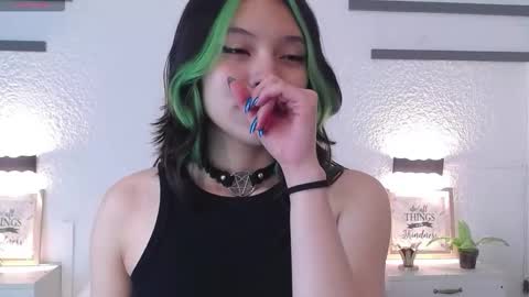 Snapshot of sarah_cute028 chatting on February 2026 01:56:02 PM Sarah online show from February 2026 01:56:02 PM