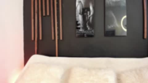     online show from December 2024 02:55:01 PM