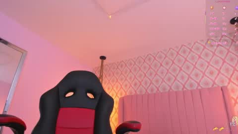 SARAH KEYS  online show from May 2026 03:12:02 AM