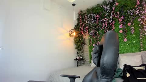 Sarah Deyvis online show from January 2026 03:05:02 PM