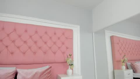 Sarah the Doll  online show from June 2026 01:36:01 PM