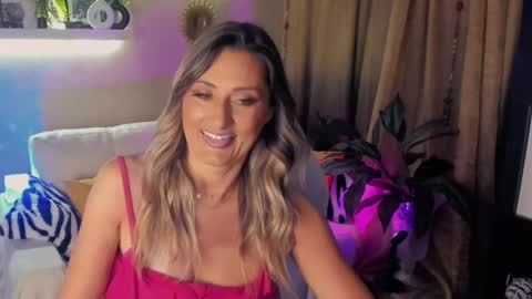 Divine Sarah NONUDE model online show from May 2026 06:36:02 PM