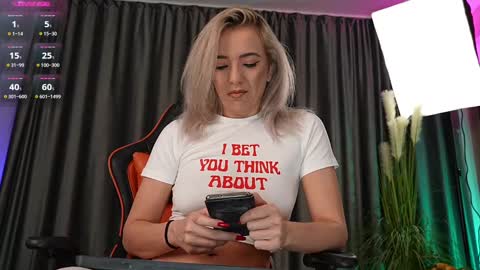 Sarahjadore online show from February 2025 07:47:02 PM