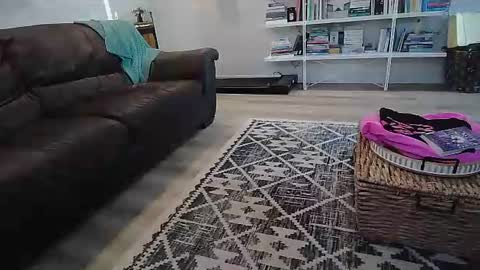 sarahlampo online show from July 2026 01:07:02 PM
