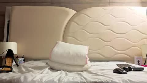 Sarah online show from October 2025 11:55:01 PM