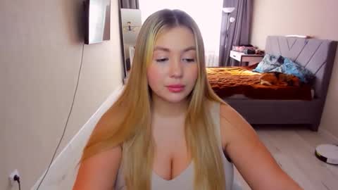 Sarah online show from May 2026 01:42:02 PM