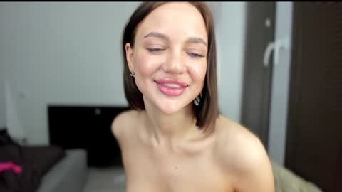 sarahphyllis online show from January 2025 11:33:01 PM