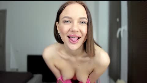 sarahphyllis online show from January 2025 09:18:02 PM