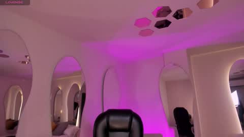 Snapshot of sarahrhodes_ chatting on January 2026 11:47:01 AM Sarah Rhodes online show from January 2026 11:47:01 AM