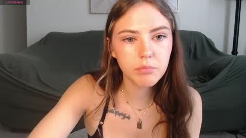 Snapshot of sarahxaoliver1 chatting on May 2026 02:13:01 PM SarahxOliver online show from May 2026 02:13:01 PM