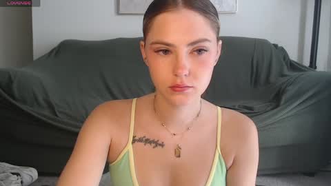 Snapshot of sarahxaoliver1 chatting on May 2026 02:14:01 PM SarahxOliver online show from May 2026 02:14:01 PM