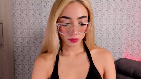 Snapshot of sarajonesxxx chatting on March 2026 06:34:02 PM Sara jones online show from March 2026 06:34:02 PM