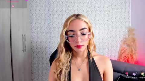 Snapshot of sarajonesxxx chatting on March 2026 01:16:01 PM Sara jones online show from March 2026 01:16:01 PM