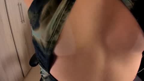 Snapshot of sarajonesxxx chatting on March 2026 04:21:02 PM Sara jones online show from March 2026 04:21:02 PM