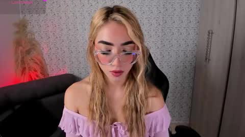 Snapshot of sarajonesxxx chatting on March 2026 09:12:02 AM Sara jones online show from March 2026 09:12:02 AM