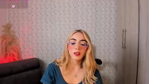 Snapshot of sarajonesxxx chatting on March 2026 09:42:01 PM Sara jones online show from March 2026 09:42:01 PM