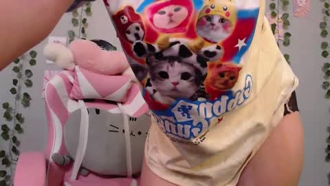 Snapshot of sarakinski chatting on March 2025 12:01:01 PM Sara online show from March 2025 12:01:01 PM