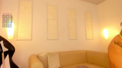 Sara online show from October 2025 12:13:02 PM