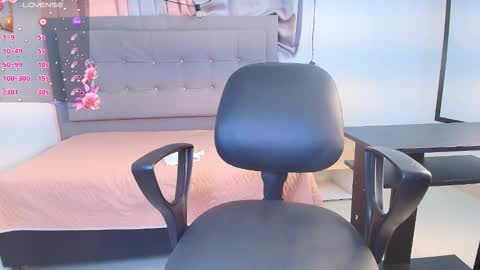 SARA online show from October 2025 12:49:02 PM