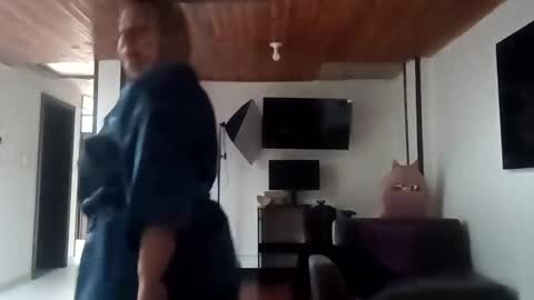 Saraloves online show from December 2024 03:11:01 PM