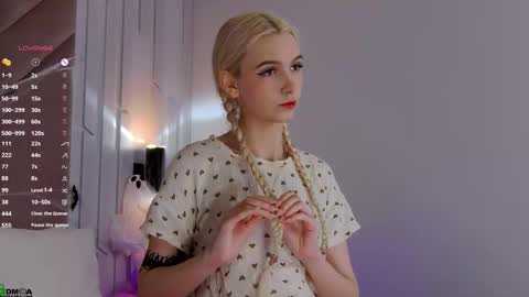 Snapshot of saramist chatting on October 2025 01:41:02 AM saramist online show from October 2025 01:41:02 AM