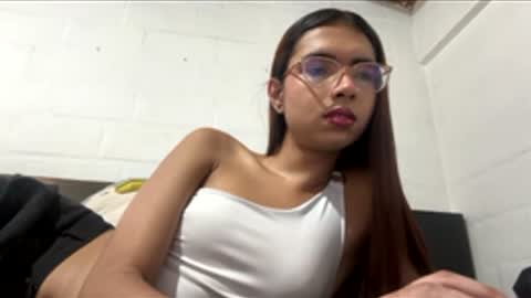 Snapshot of sarasaenz999 chatting on February 2026 09:37:02 PM sarasaenz999 online show from February 2026 09:37:02 PM