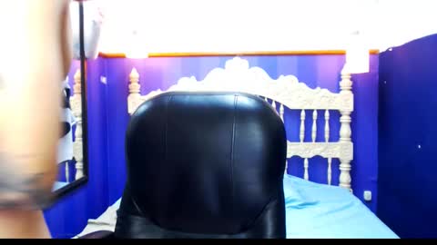 Sara Sofia online show from October 2025 02:30:01 AM