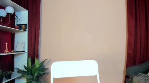 Snapshot of sarasolei chatting on September 2025 04:18:01 PM ZaraSolei online show from September 2025 04:18:01 PM