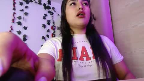 sarastonesx online show from May 2026 05:36:02 AM