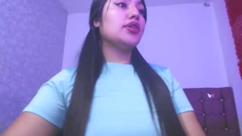 sarastonesx online show from May 2026 04:32:01 AM