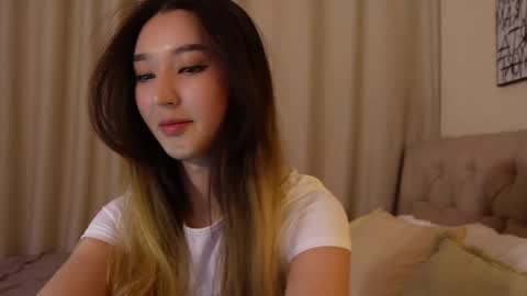 Snapshot of sarasuo chatting on December 2024 11:32:02 AM Shara online show from December 2024 11:32:02 AM