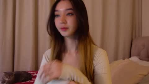 Snapshot of sarasuo chatting on December 2024 11:12:02 AM Shara online show from December 2024 11:12:02 AM