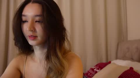 Snapshot of sarasuo chatting on December 2024 11:30:02 AM Shara online show from December 2024 11:30:02 AM