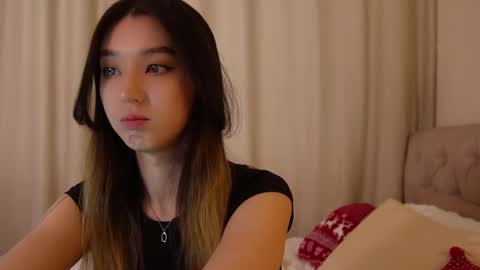 Snapshot of sarasuo chatting on January 2025 05:41:02 AM Shara online show from January 2025 05:41:02 AM