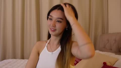 Snapshot of sarasuo chatting on January 2025 11:21:02 AM Shara online show from January 2025 11:21:02 AM