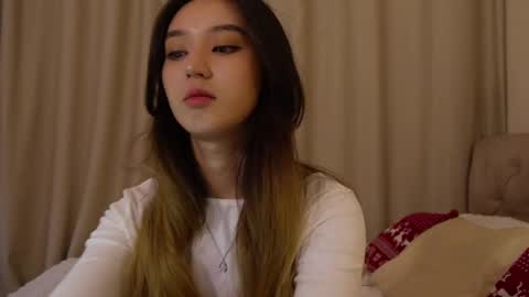 Snapshot of sarasuo chatting on January 2025 04:50:02 PM Shara online show from January 2025 04:50:02 PM