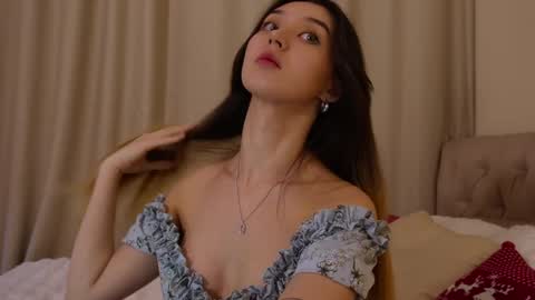 Snapshot of sarasuo chatting on January 2025 04:21:02 PM Shara online show from January 2025 04:21:02 PM