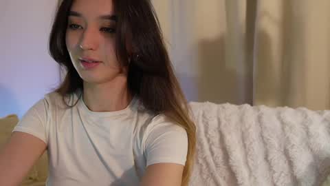 Snapshot of sarasuo chatting on January 2025 03:40:01 PM Shara online show from January 2025 03:40:01 PM