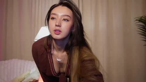 Snapshot of sarasuo chatting on February 2025 01:51:02 PM Shara online show from February 2025 01:51:02 PM