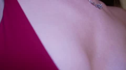 Snapshot of sarasuo chatting on February 2025 11:23:02 AM Shara online show from February 2025 11:23:02 AM